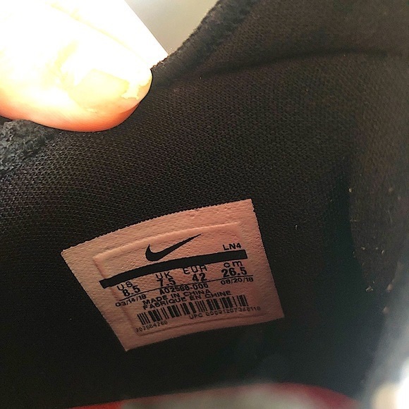 Nike Lebron 16s “Oreos” (Size 8 1/2US) - Picture 16 of 16